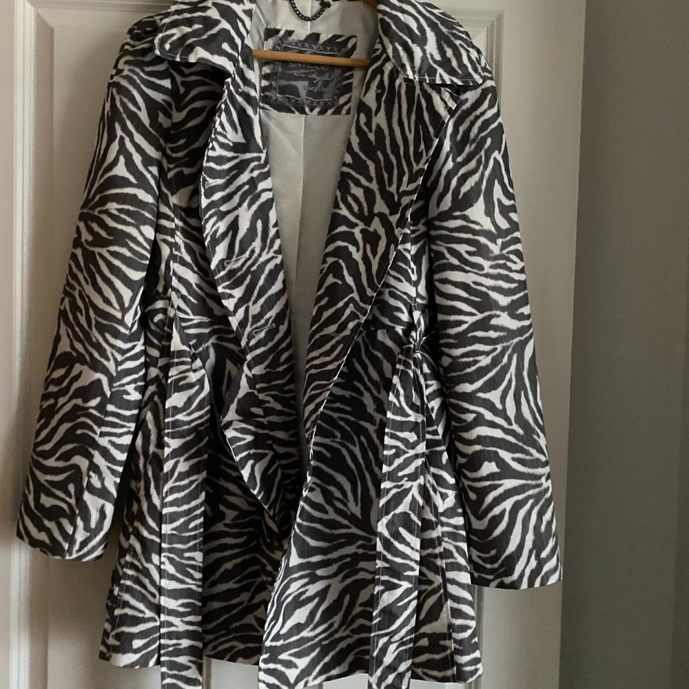 Guess Zebra Print Trench Coat in Black and White - Picture 4 of 9